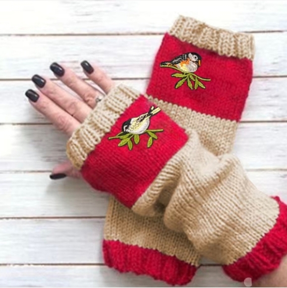 Fingerless Gloves Thumb Holes Black &  Gray Grey Embroidered Birds Mittens NEW - Picture 11 of 11